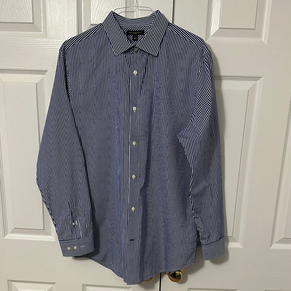 Banana Republic XL Fitted Blue and White Button Down Long Sleeve Dress Shirt